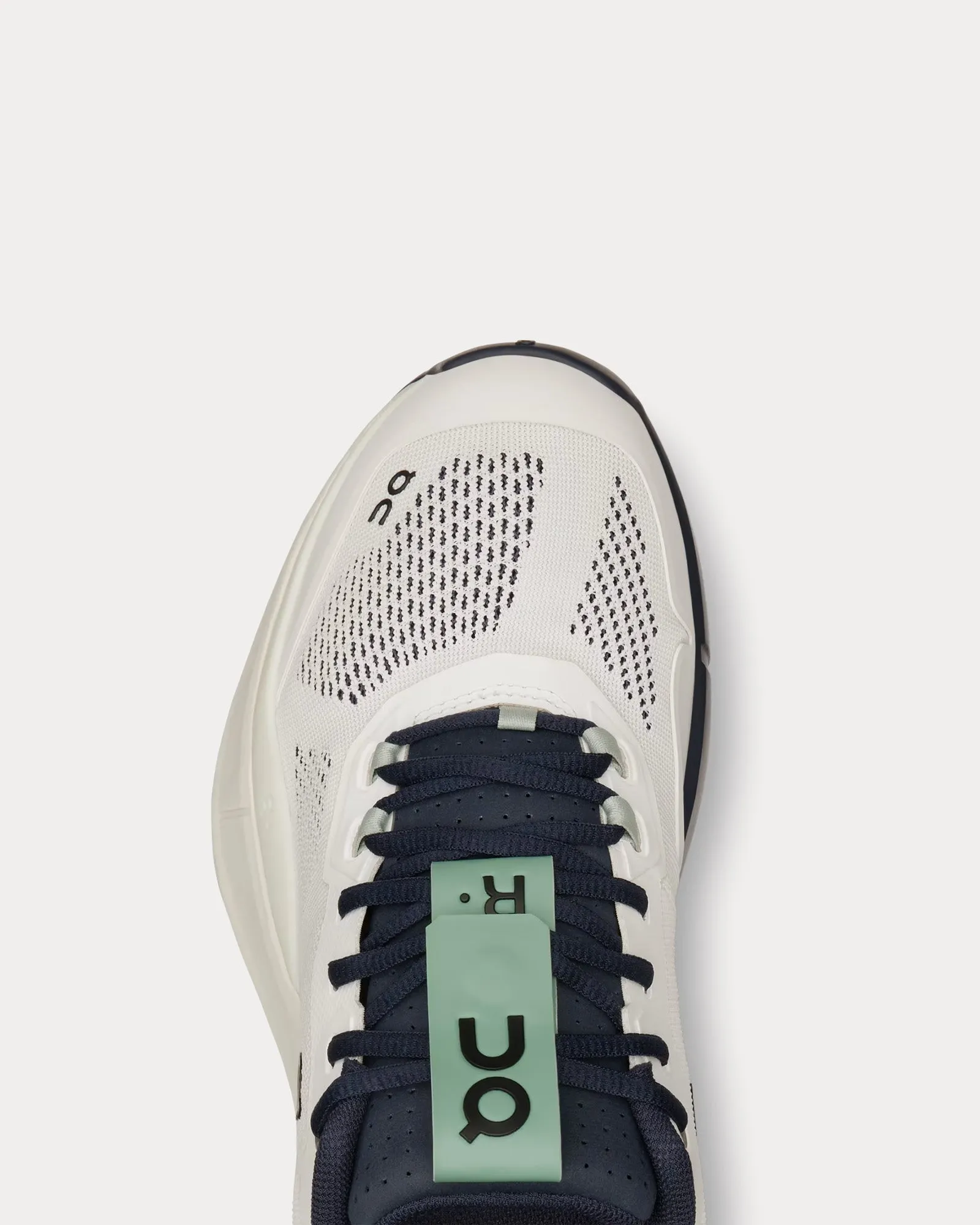 Roger Pro Undyed-White / Aloe Low Top Sneakers