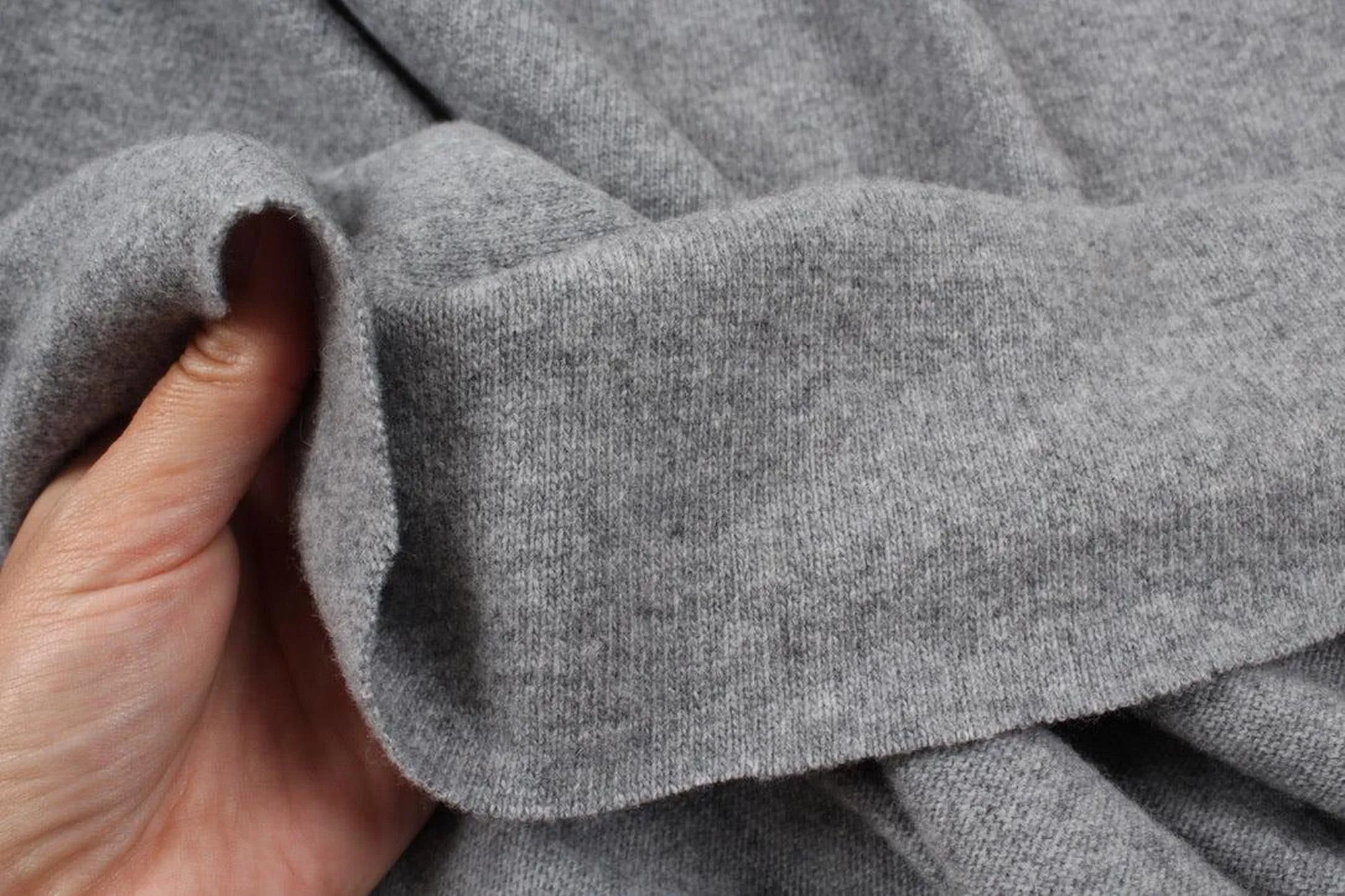Soft Cashmere Knit 100% - 5 Colors Available